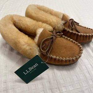brand new never worn once ll bean slippers